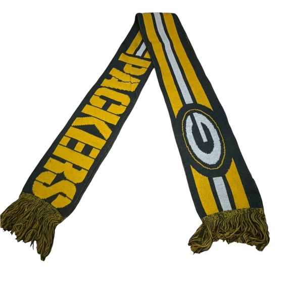 EUC NFL Green Bay Packers Scarf (used once-bought at the game in Green Bay) - Picture 2 of 4